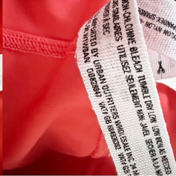 Free People Leggings Womens Activewear Neon Pink Cut Out Side Size Small Cropped - Picture 11 of 11